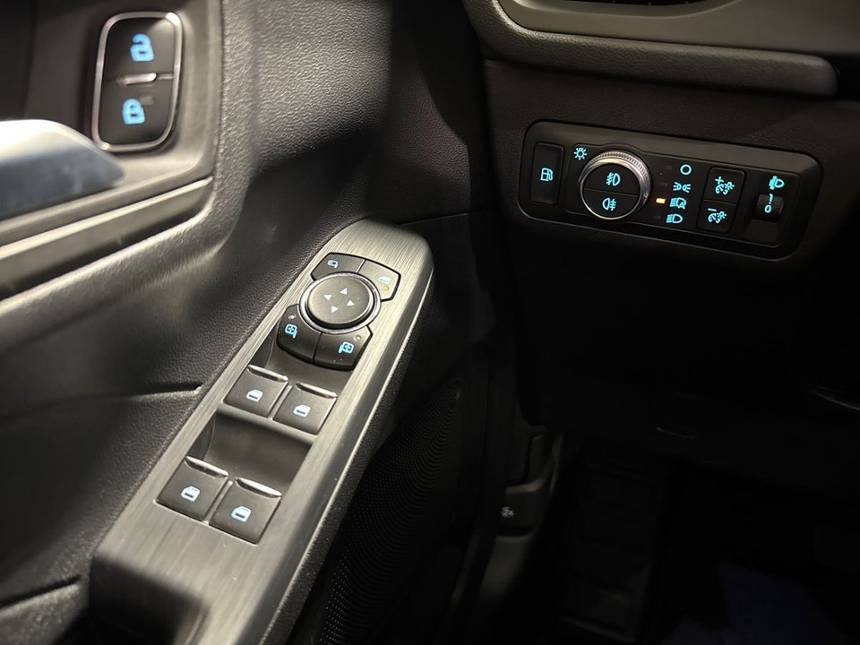 Ford Kuga 2,5 PHEV Titanium CVT 5d