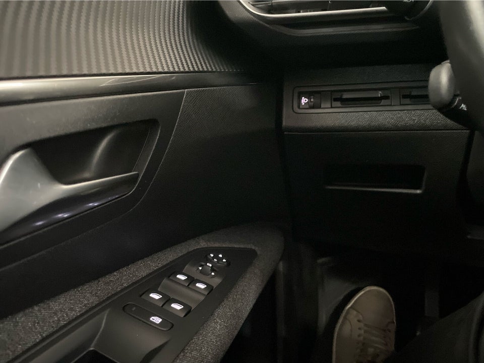 Peugeot 3008 1,2 e-THP 130 Active 5d