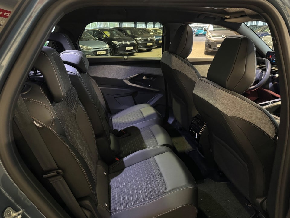 Peugeot e-5008 77 Allure 7prs 5d