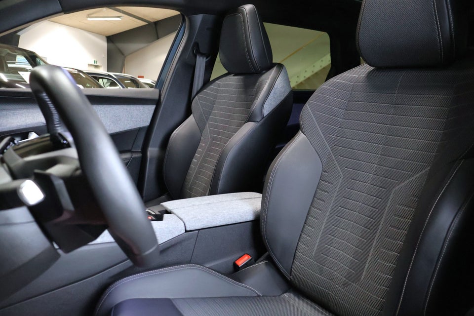 Peugeot e-5008 77 Allure Pack 7prs 5d