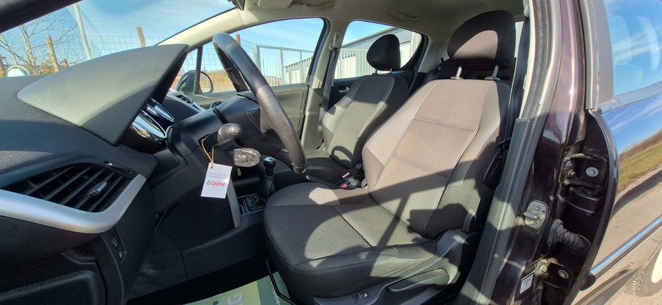 Peugeot 207 1,6 HDi 92 Active 5d