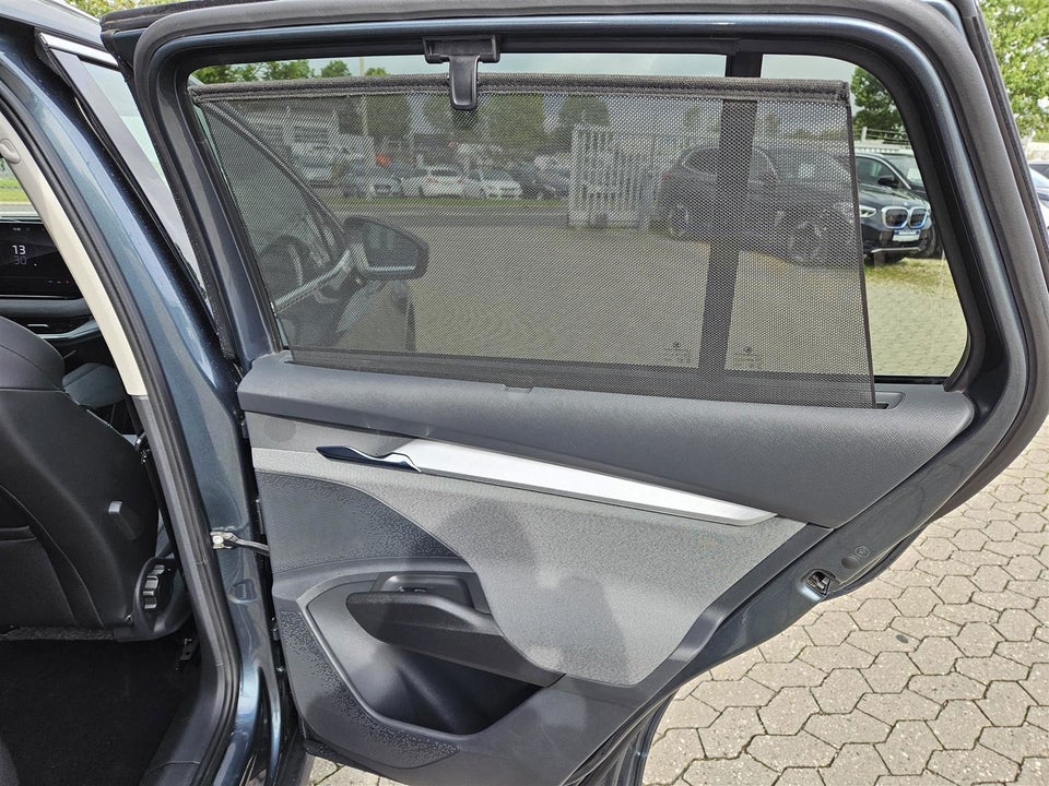 Skoda Enyaq 80 iV Plus Loft 5d