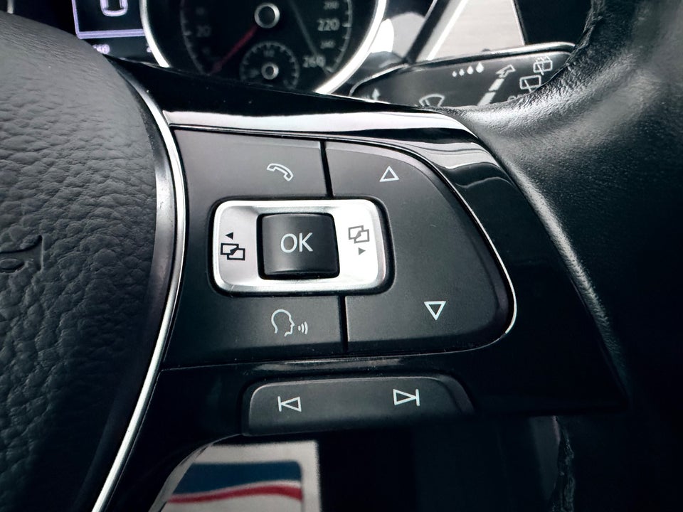 VW Touran 1,6 TDi 115 Comfortline 7prs 5d