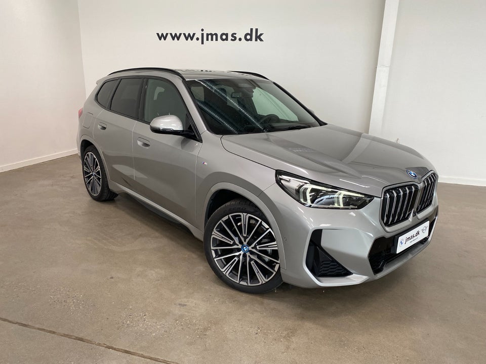 BMW iX1 xDrive30 Fully Charged M-Sport 5d