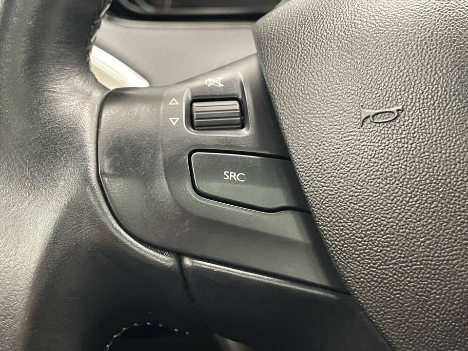 Peugeot 208 1,2 PureTech 82 Prestige 5d