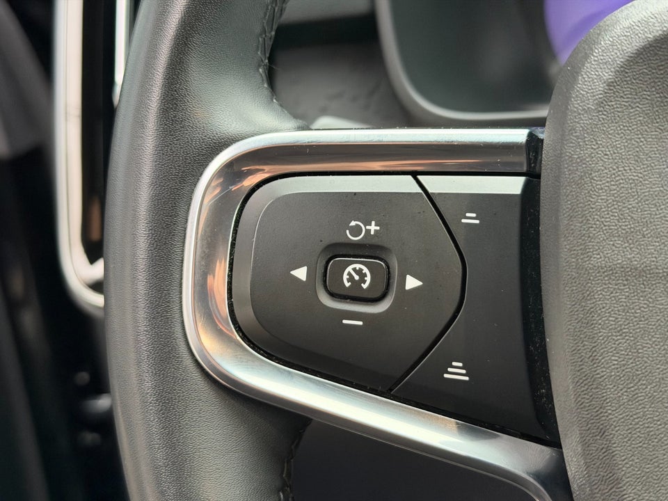 Volvo XC40 ReCharge Core 5d