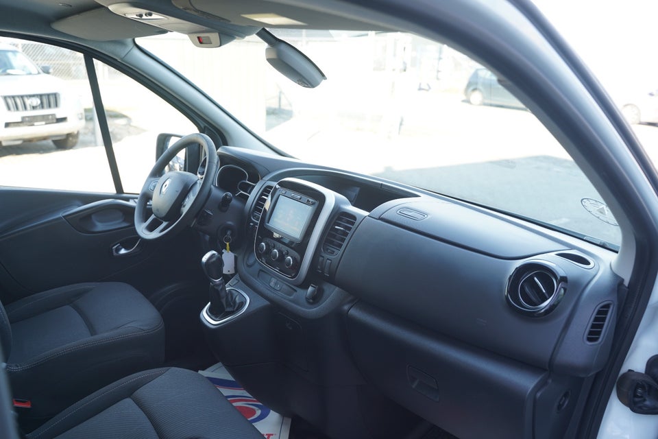 Renault Trafic T29 2,0 dCi 170 L1H1 EDC