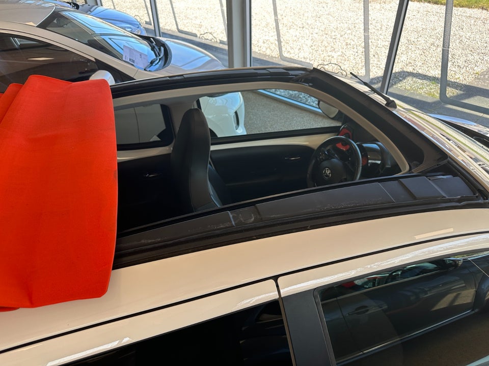 Toyota Aygo 1,0 VVT-i x-sky 5d