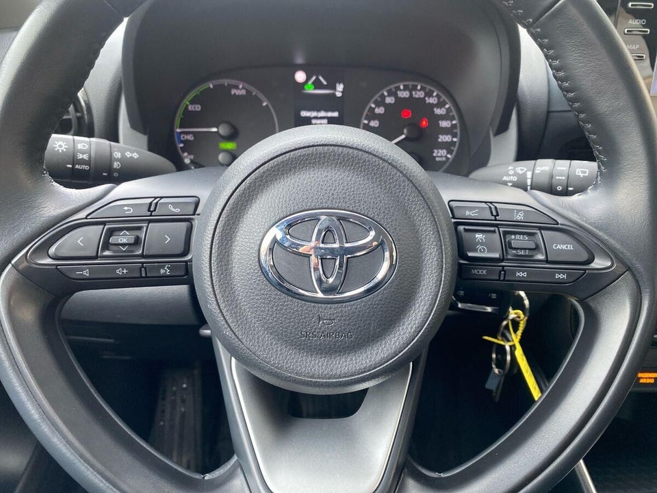 Toyota Yaris 1,5 Hybrid Essential e-CVT 5d