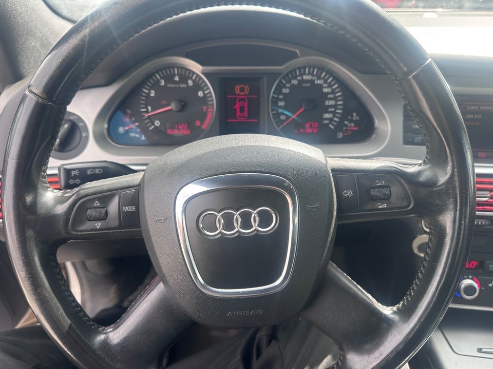 Audi A6 2,4 V6 4d