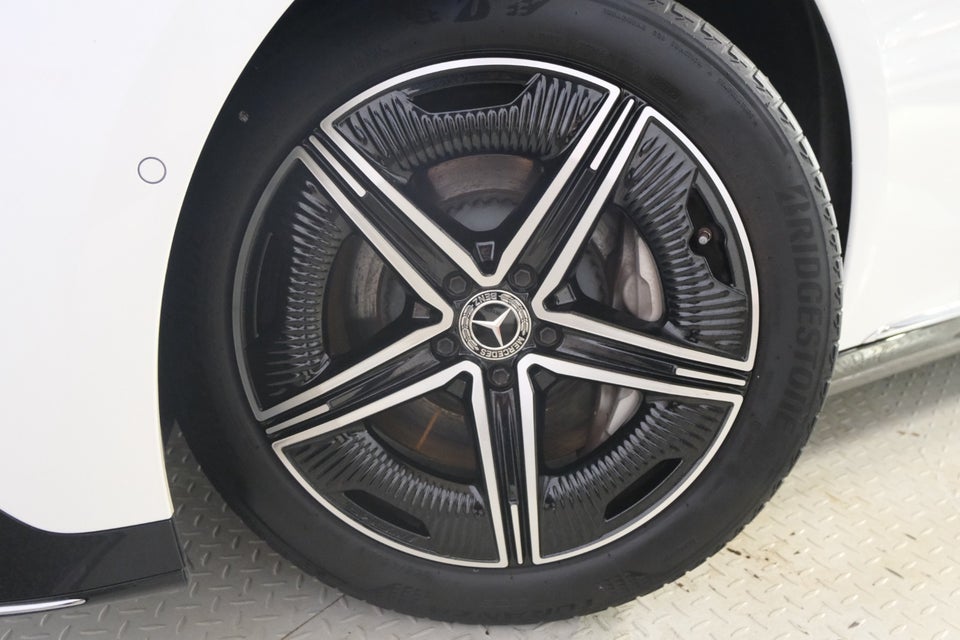 Mercedes EQE350 AMG Line 4d