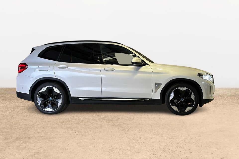 BMW iX3 Charged Impressive 5d