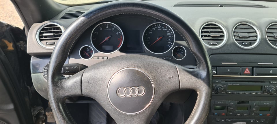 Audi A4 2,4 V6 Cabriolet Multitr. 2d