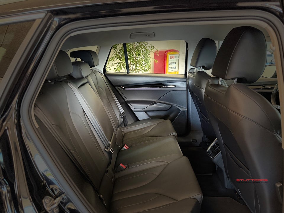 Skoda Enyaq 80 iV Suite 5d