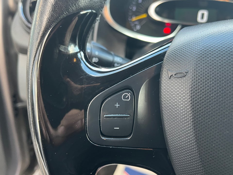 Renault Clio IV 1,5 dCi 75 Expression Sport Tourer 5d