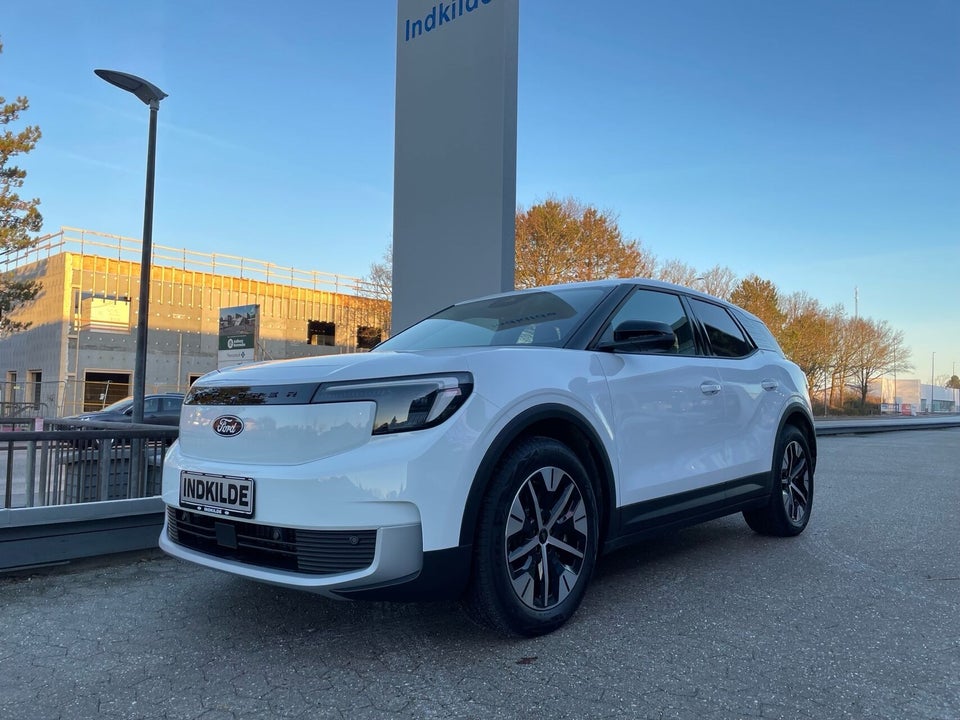 Ford Explorer 77 Select Extended Range 5d