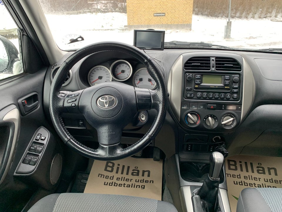 Toyota RAV4 2,0 VVT-i Wave 4x4 Van 5d