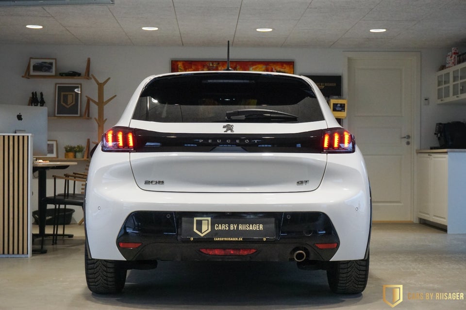 Peugeot 208 1,2 PureTech 100 GT 5d