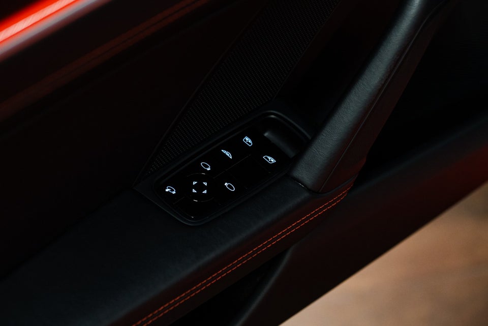 Porsche 911 Turbo S 3,8 Cabriolet PDK 2d