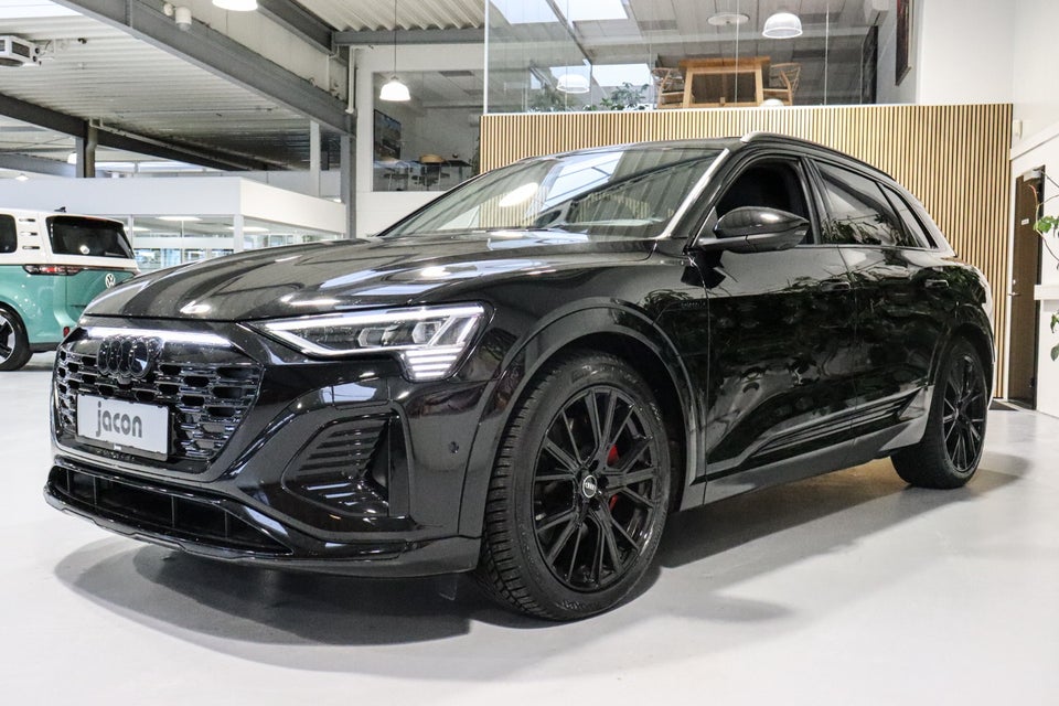 Audi Q8 e-tron 55 S-line quattro 5d