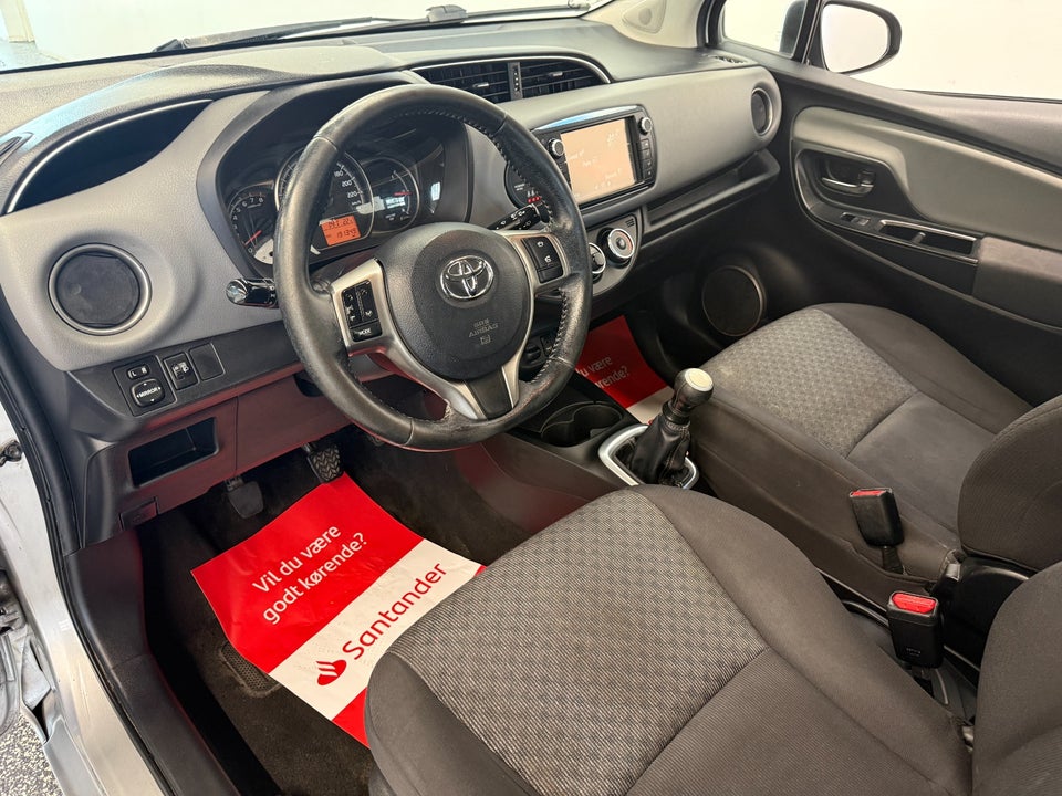 Toyota Yaris 1,0 VVT-i T1 5d