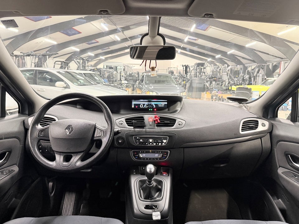 Renault Grand Scenic III 1,9 dCi 130 Dynamique 7prs 5d