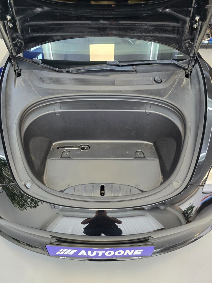 Tesla Model 3 Long Range AWD 4d