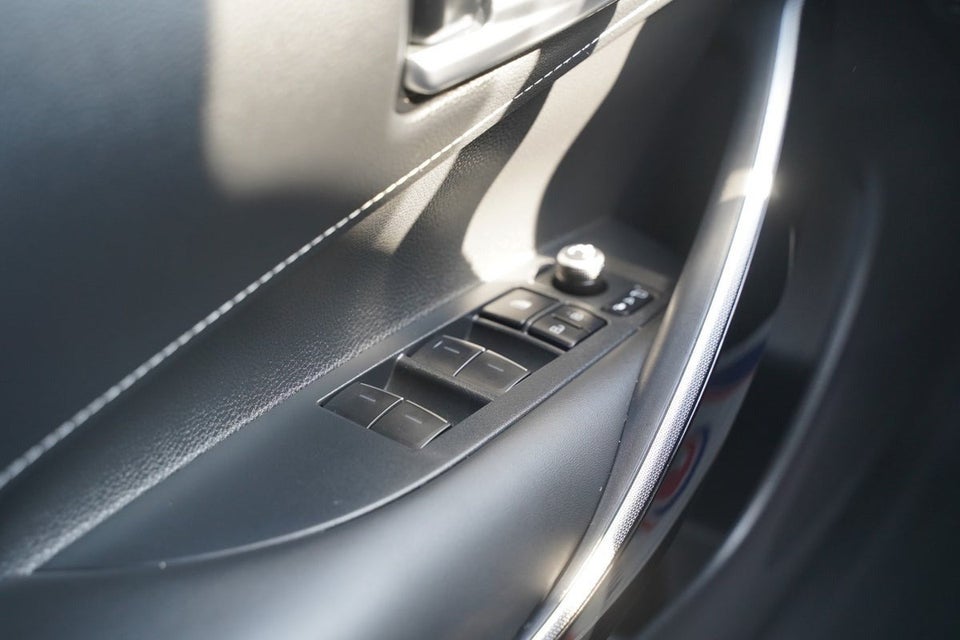 Toyota Corolla 1,8 Hybrid Active Premium Touring Sports MDS 5d