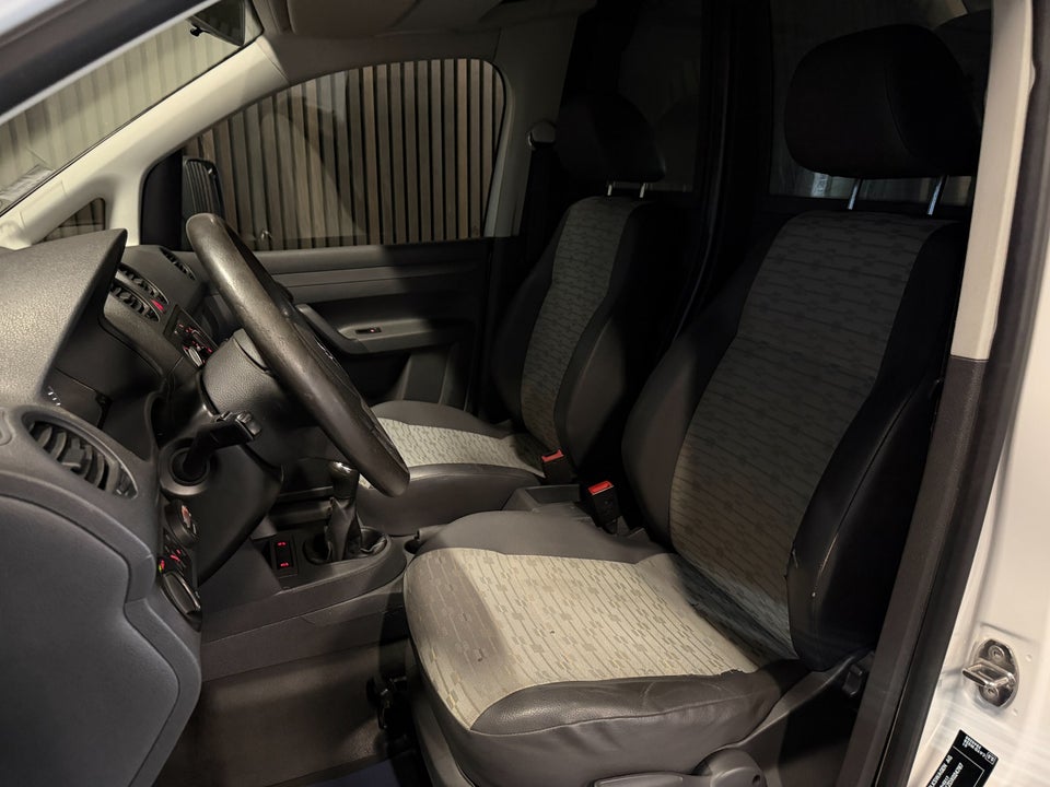 VW Caddy 1,6 TDi 102 BMT Van 4d