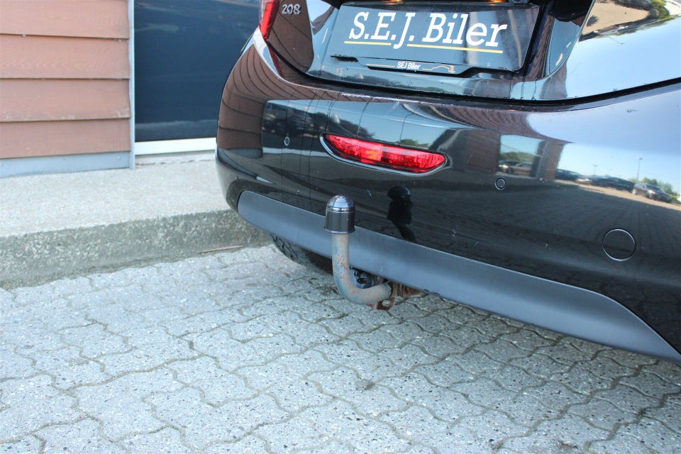 Peugeot 208 1,6 BlueHDi 100 Desire Sky 5d