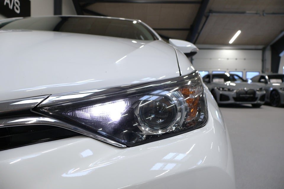 Toyota Auris 1,8 Hybrid H2 Comfort CVT 5d