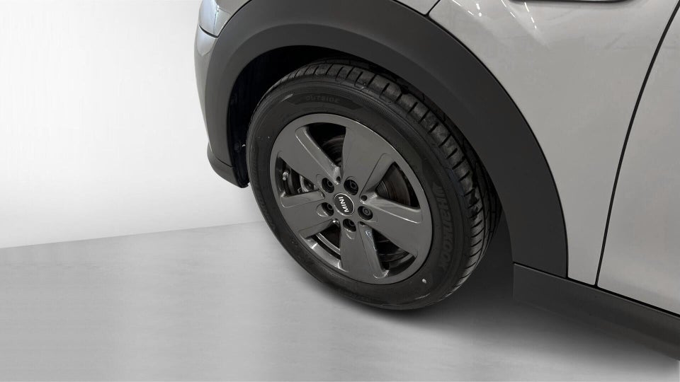 MINI Cooper SE Essential 3d