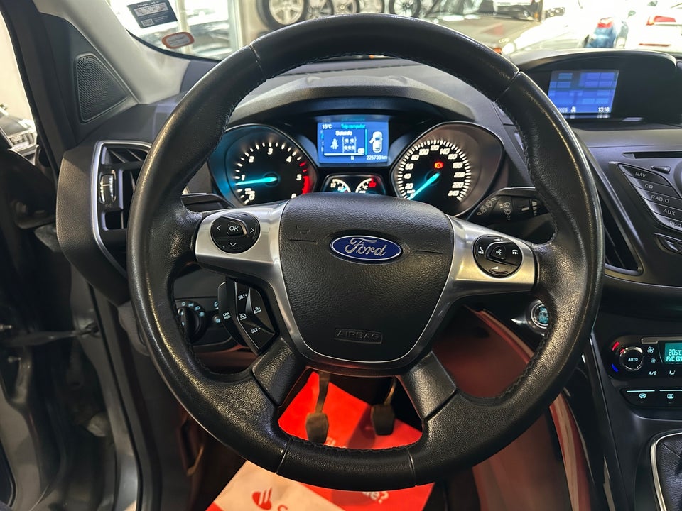 Ford Kuga 2,0 TDCi 140 Titanium 5d