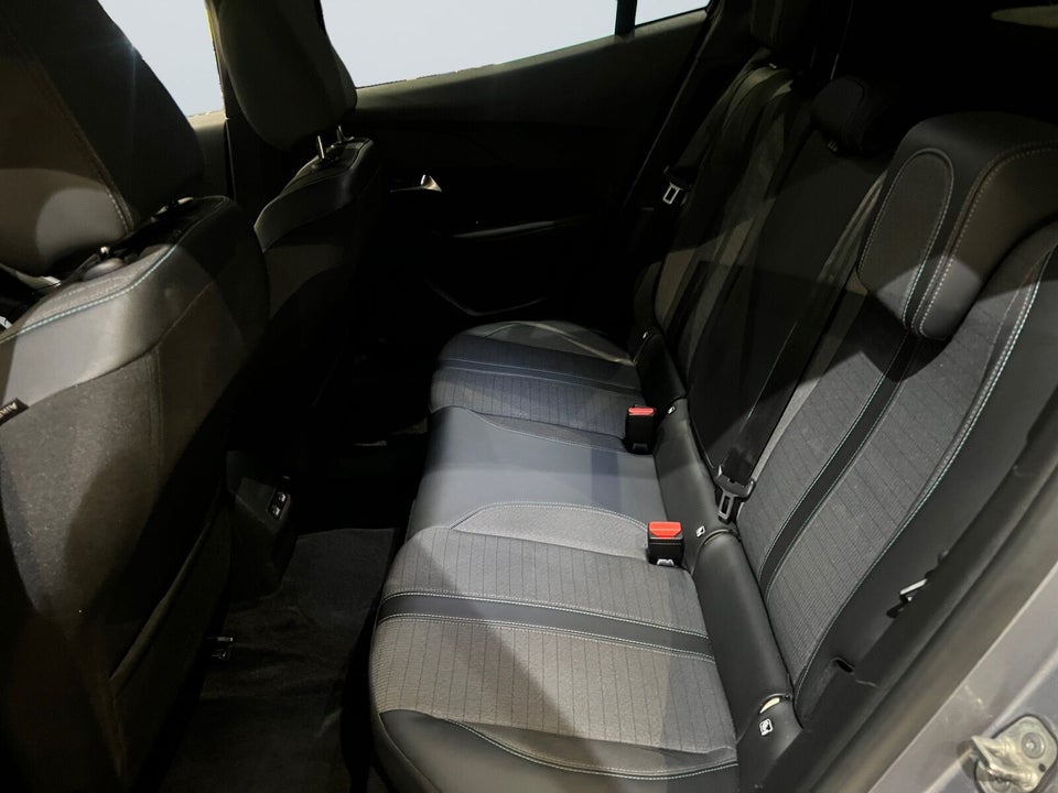 Peugeot e-2008 50 Allure 5d