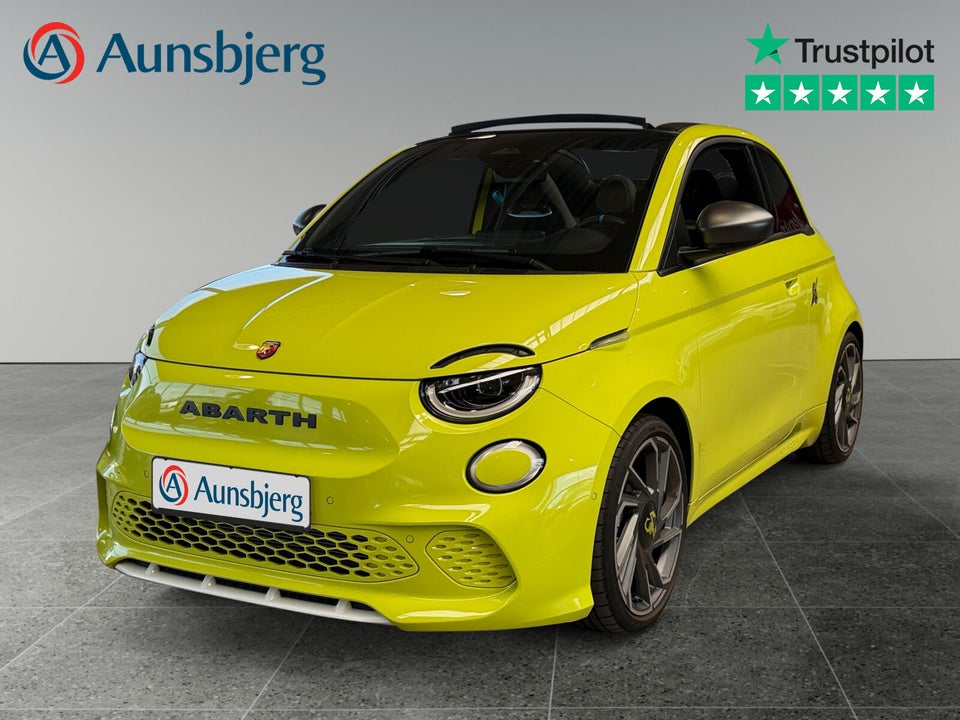 Abarth 500e Scorpionissima Cabrio 2d