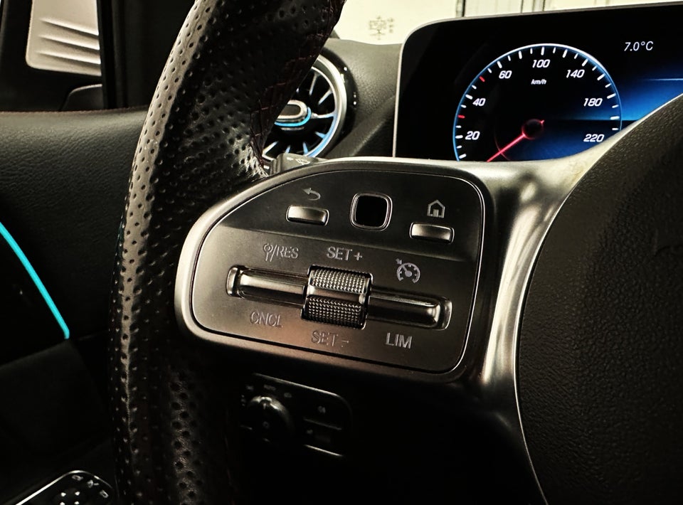 Mercedes B220 2,0 AMG Line aut. 4Matic 5d