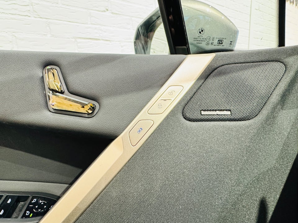 BMW iX xDrive40 Supercharged 5d