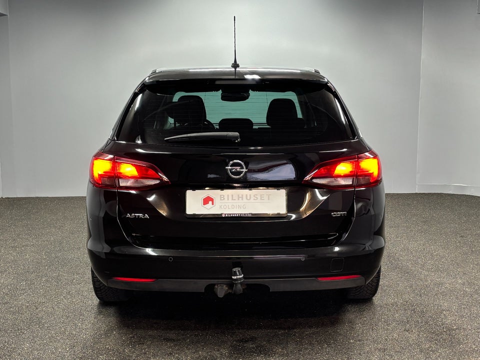 Opel Astra 1,6 CDTi 136 Enjoy Sports Tourer 5d