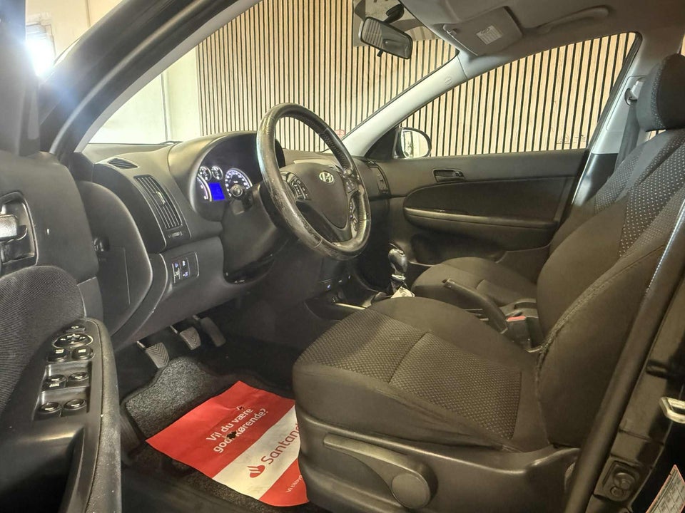 Hyundai i30 1,6 CRDi 90 Blue Drive CW 5d