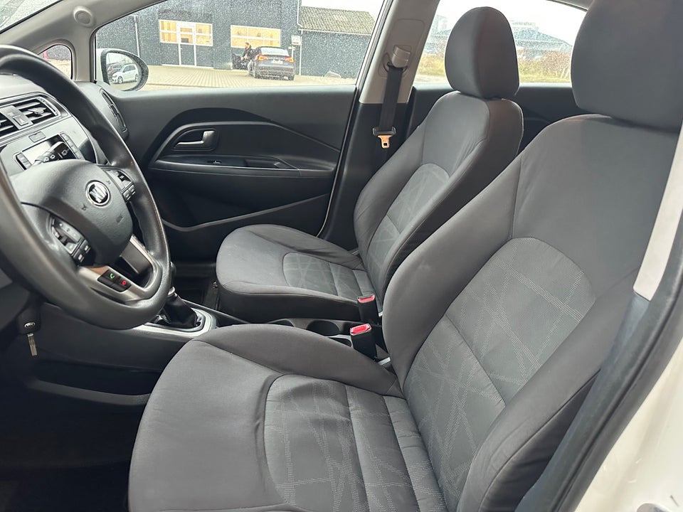 Kia Rio 1,2 CVVT Style+ Limited 5d