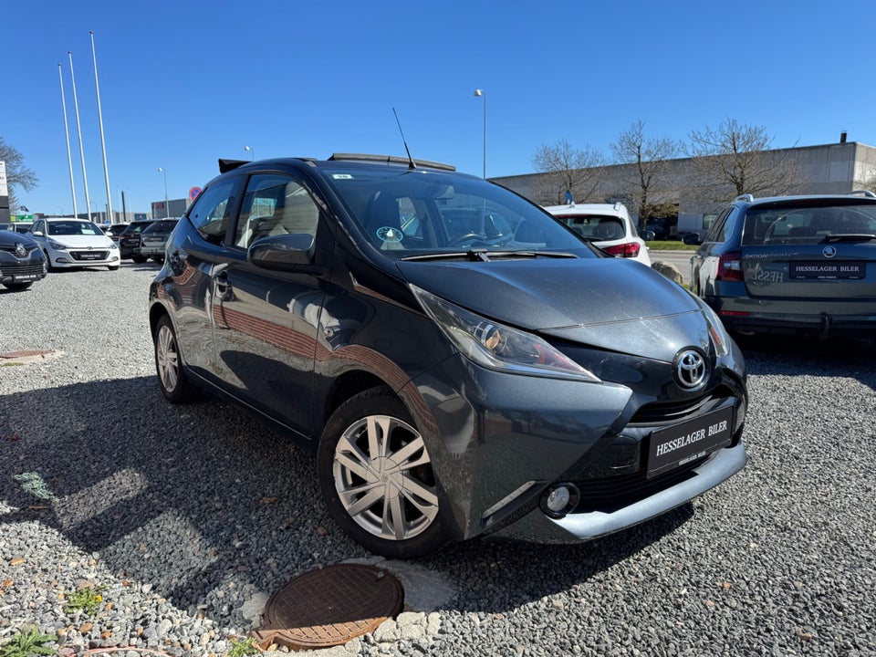 Toyota Aygo 1,0 VVT-i x-wave Sky 5d