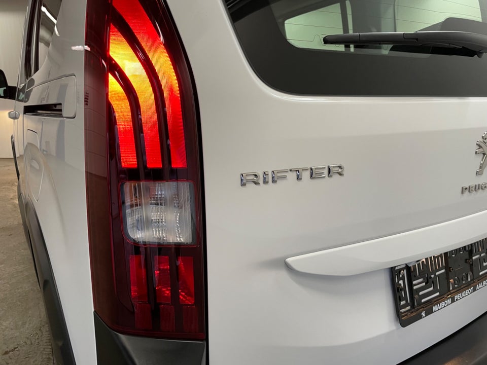 Peugeot Rifter 1,5 BlueHDi 130 L1 Allure EAT8 5d