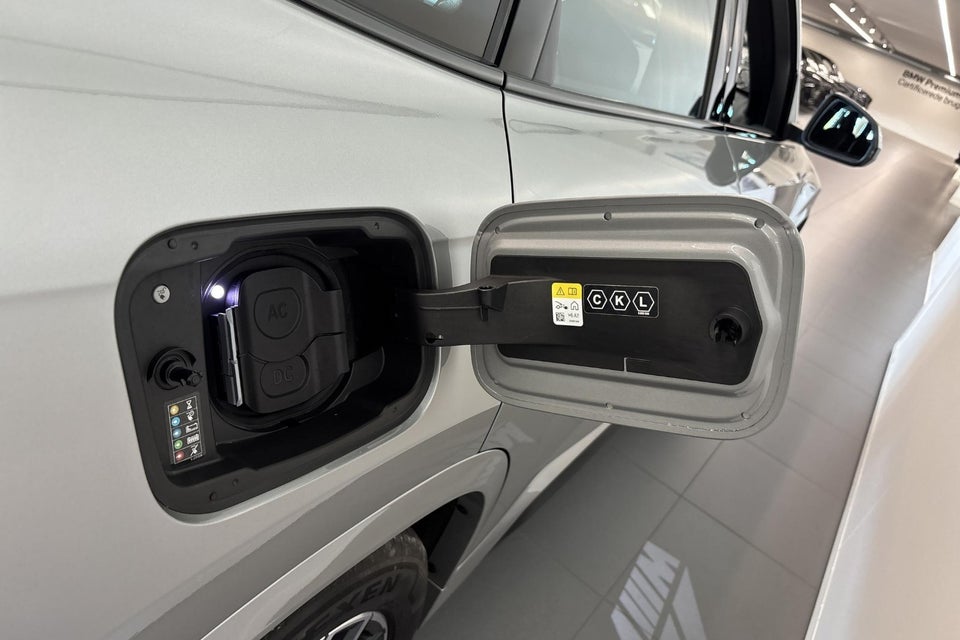 BMW iX1 xDrive30 M-Sport 5d