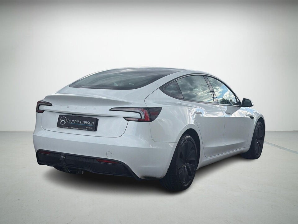 Tesla Model 3 RWD 4d