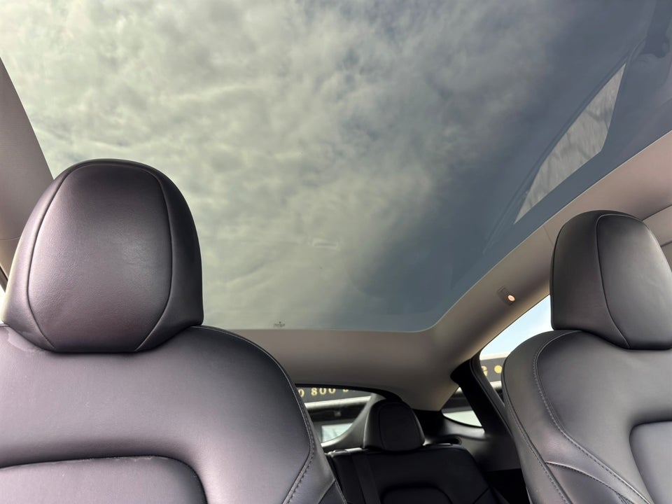 Tesla Model Y Long Range AWD 5d