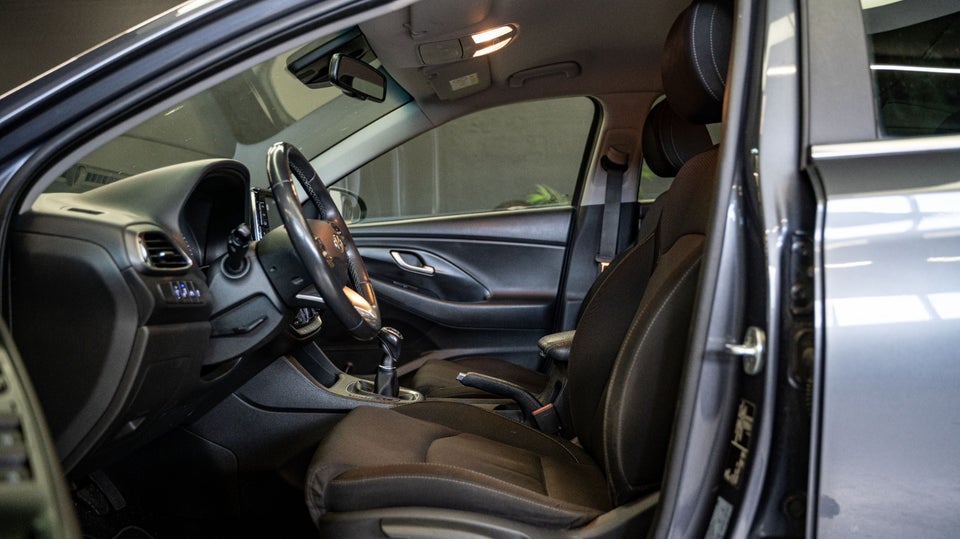 Hyundai i30 1,0 T-GDi Premium 5d