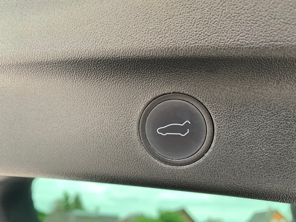 Tesla Model Y Long Range AWD 5d