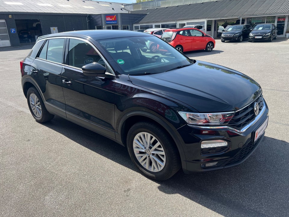 VW T-Roc 1,6 TDi 115 Style 5d