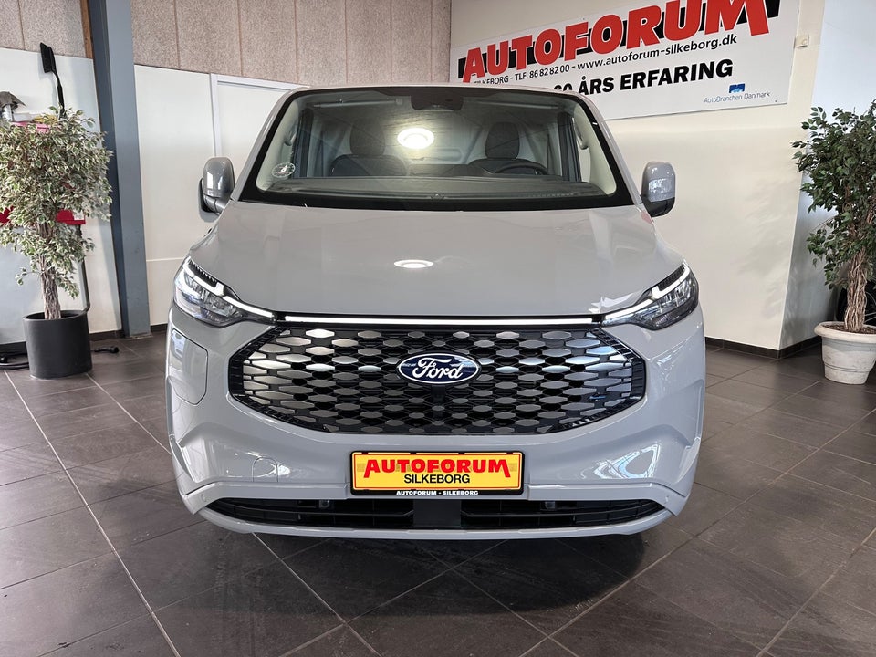 Ford E-Transit Custom 340L 64 Limited