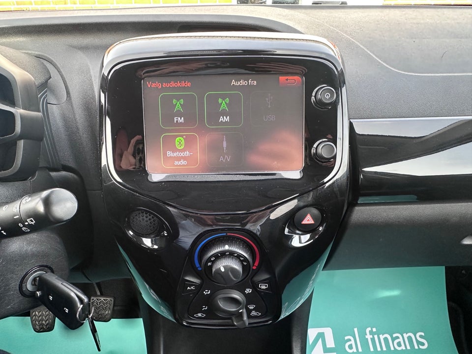 Toyota Aygo 1,0 VVT-i x-cellence 5d